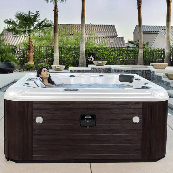 NorthFlo 751B Hot Tub (White / Grey)
