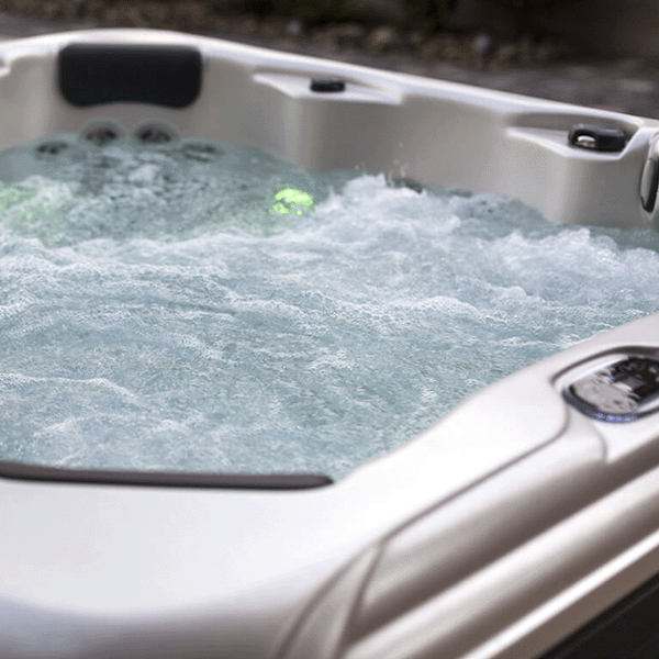 NorthFlo 751L Hot Tub (Silver Marble / Grey)