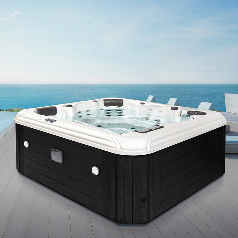 NorthFlo 751L Hot Tub (White / Charcoal)