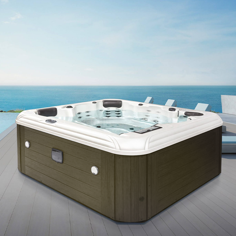 NorthFlo 751L Hot Tub (White / Grey)