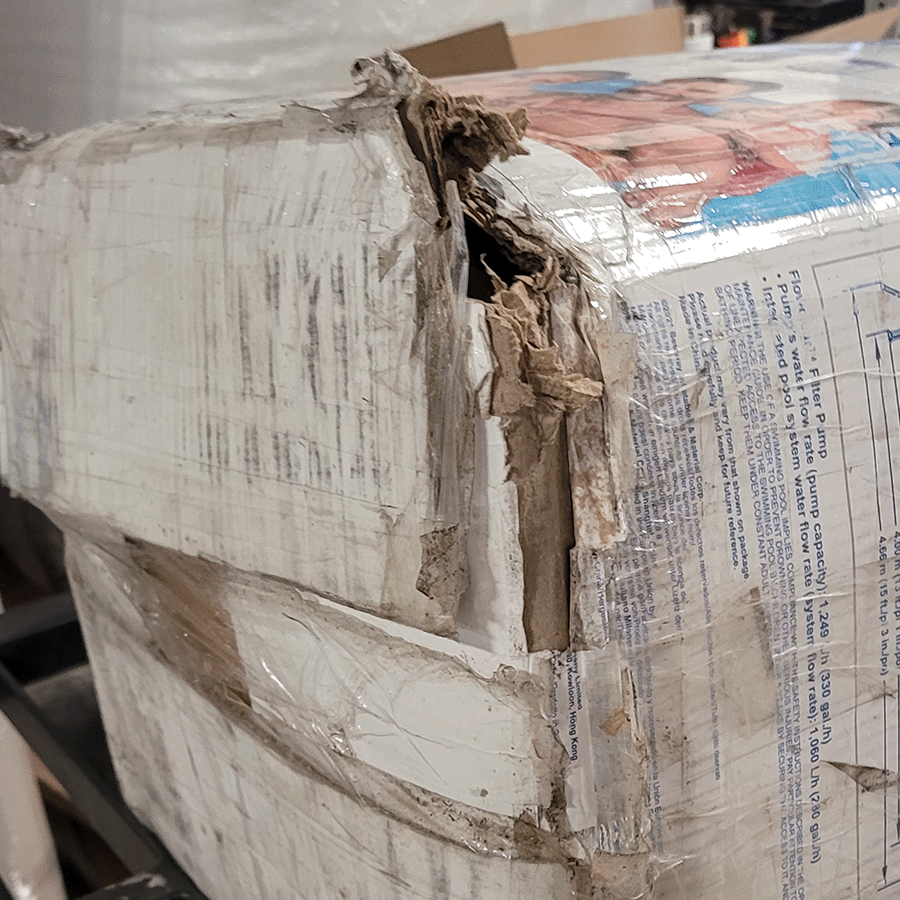 Open Box Ensemble complet de piscine hors terre rectangulaire de 13 pi 1 po x 6 pi 11 po  et 32 pouces de haut Bestway Steel Pro (Used)