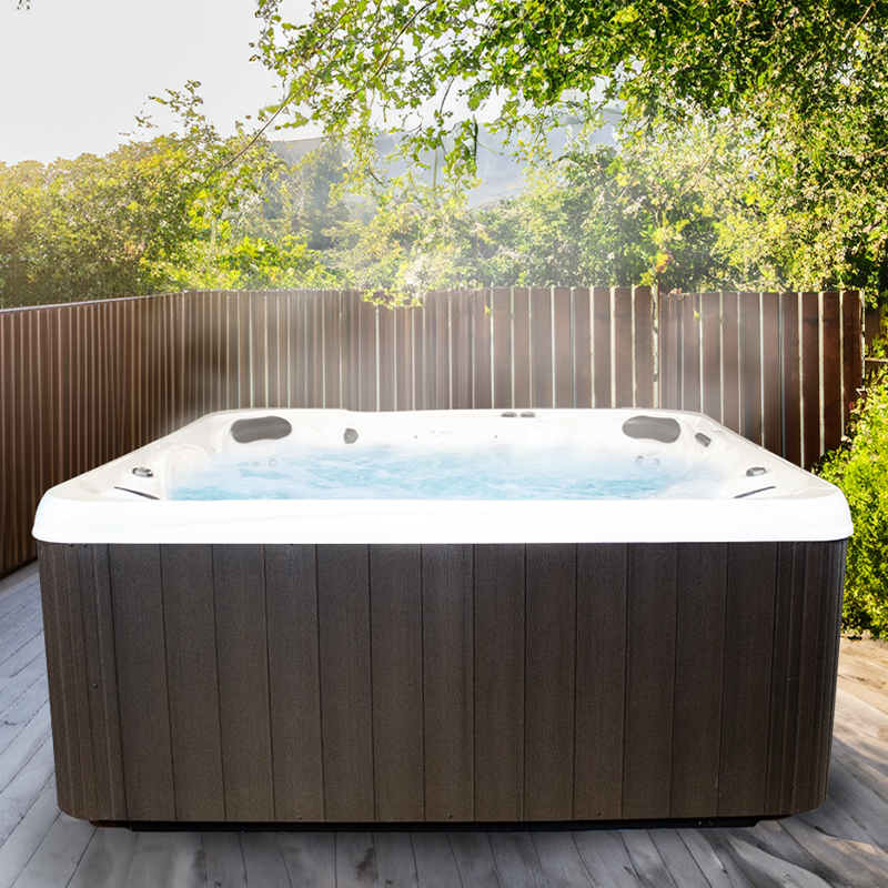 NorthFlo 735 Hot Tub (Alpine White / Brown)