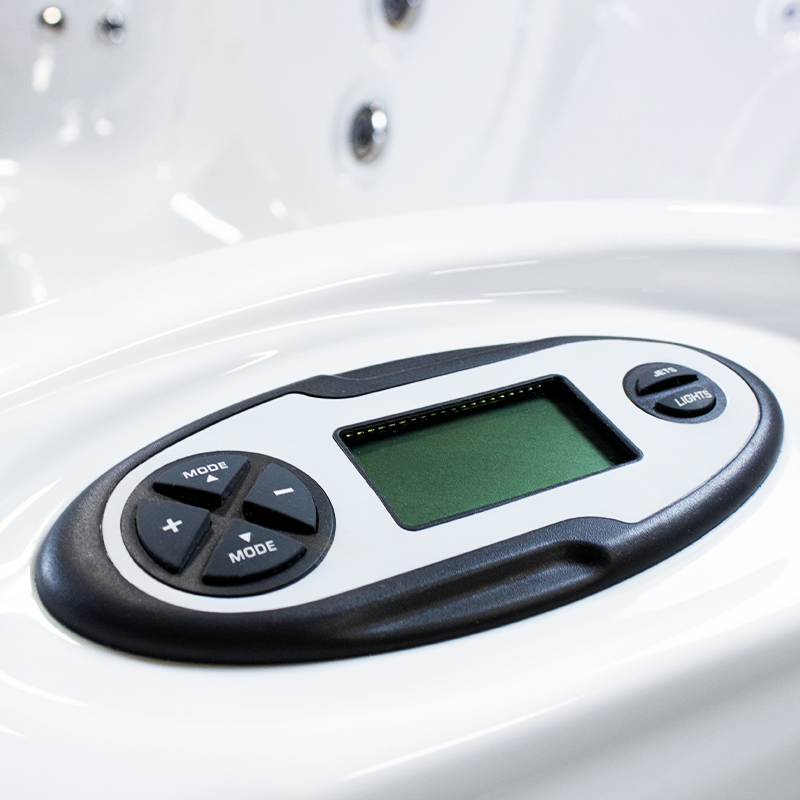 NorthFlo 735 Hot Tub (Alpine White / Charcoal)