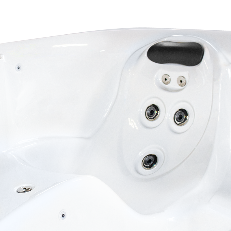NorthFlo 735L Hot Tub (Alpine White / Brown)