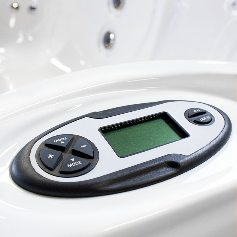 NorthFlo 735L Hot Tub (Alpine White / Charcoal)