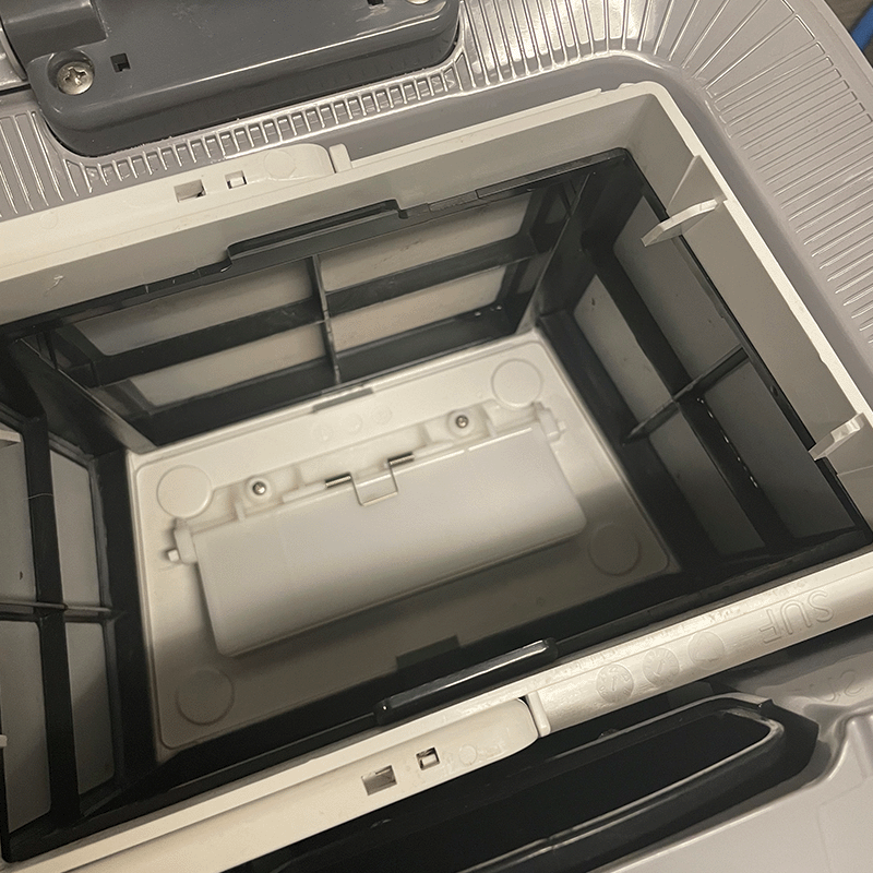 Open Box Robot nettoyeur de piscine Dolphin Premium 20 (utilisée)