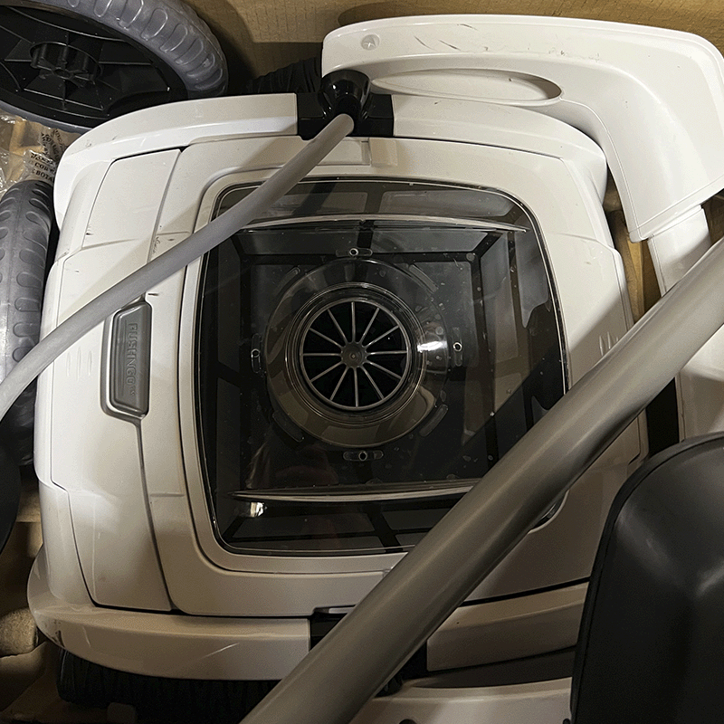 Open Box Robot nettoyeur de piscine creusée Polaris P825 et chariot de transport