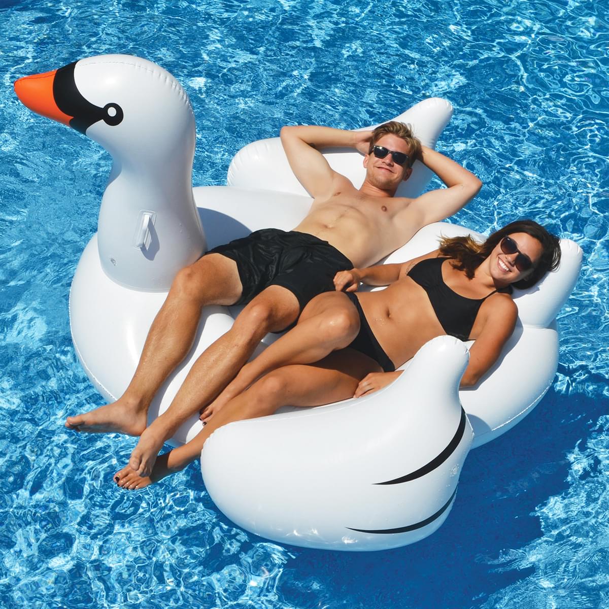 Flotteur de piscine géant en forme de cygne