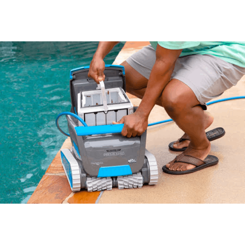 Open Box Robot nettoyeur de piscine Dolphin Premium 60 Bluetooth et WiFi (utilisée)
