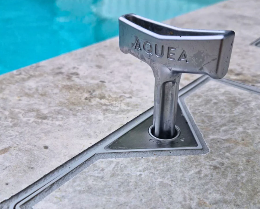 Aquea V Lock Concealed Skimmer Lid Kit