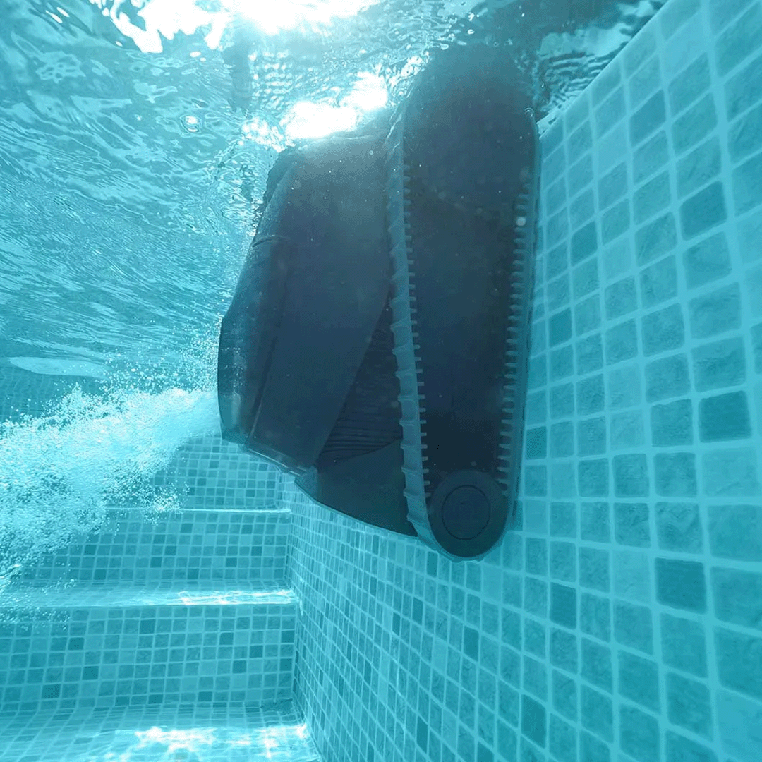 Dolphin Liberty 400 Cordless Robotic Pool Cleaner