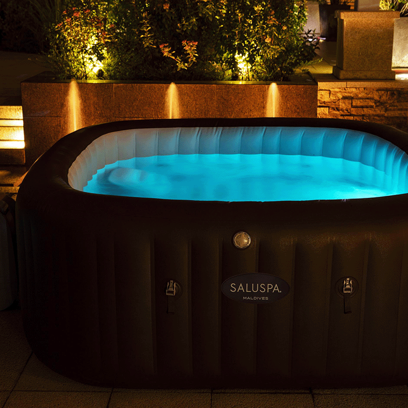 Saluspa Maldives Hydrojet Pro 5-7 Person Inflatable Hot Tub (79 x 79 x 31 Inches)