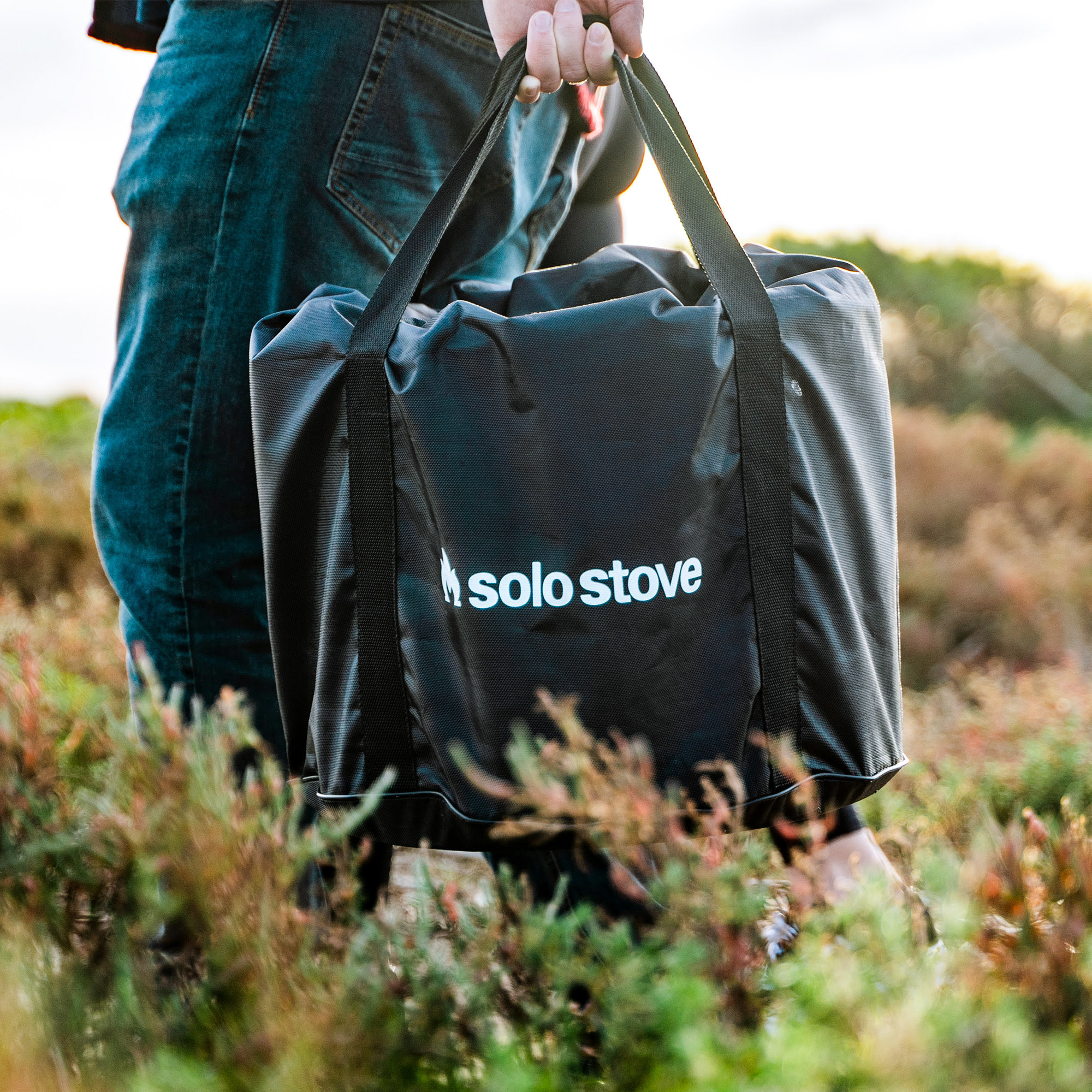 Discontinued Solo Stove 19.5 Inch Bonfire Fire Pit Bundle (With Stand, Spark Shield and Storage Bag)