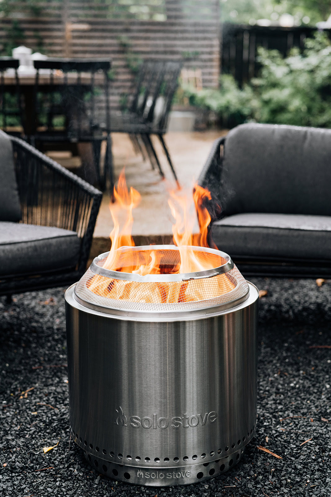 Discontinued Solo Stove 19.5 Inch Bonfire Fire Pit Bundle (With Stand, Spark Shield and Storage Bag)