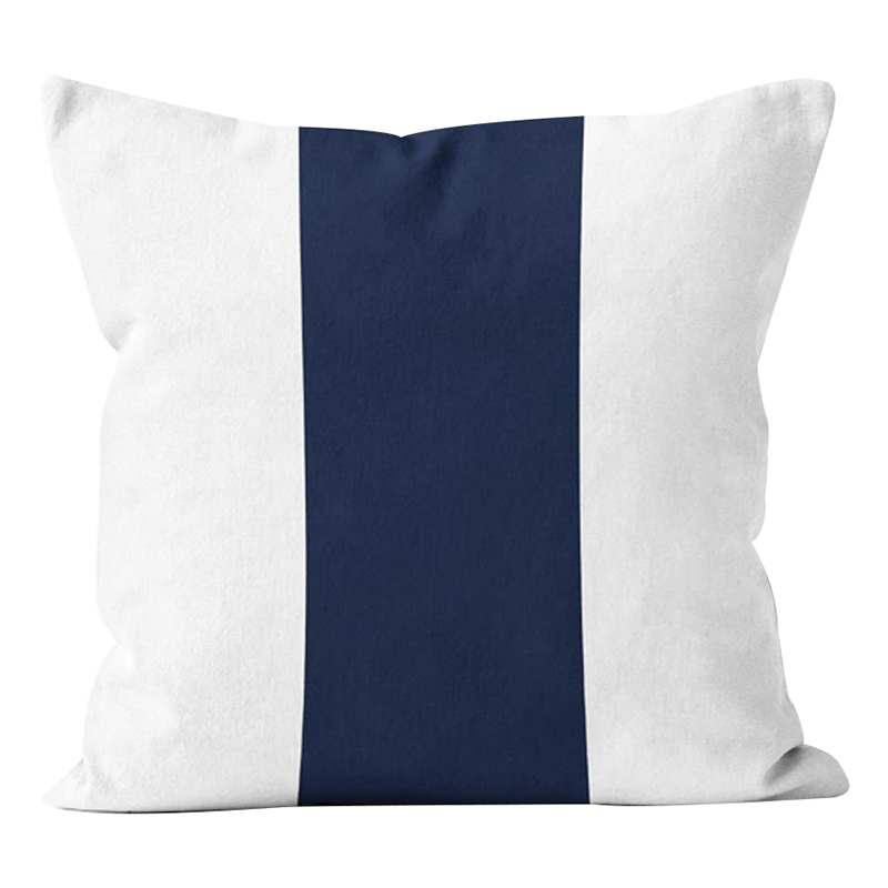 Coussin bleu marine à larges rayures carrées de 20 po